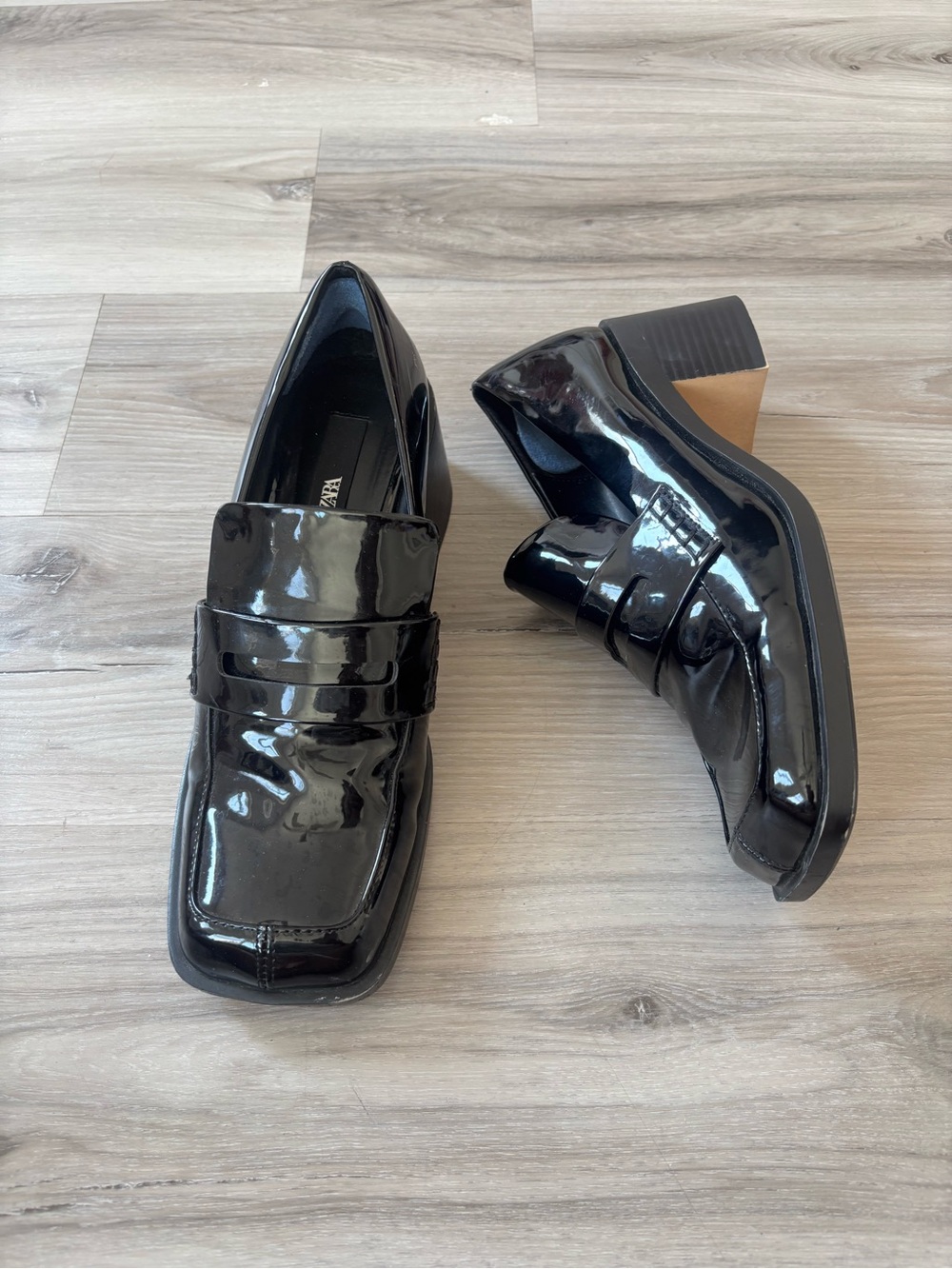 Zara 39/9 Black Block Heel Loafers